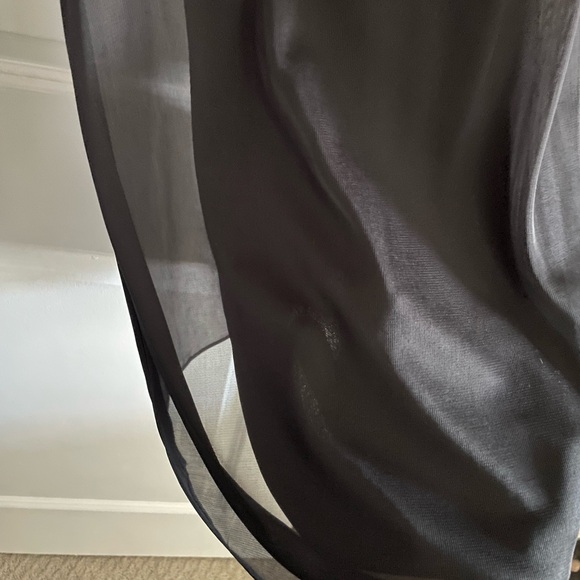 GUC Flowy Dress Pants in Black 🖤 - Picture 2 of 3